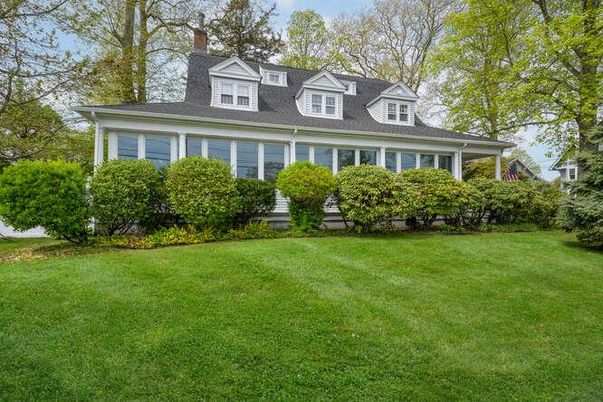 Backyard, Exterior, Facade, Cape Cod