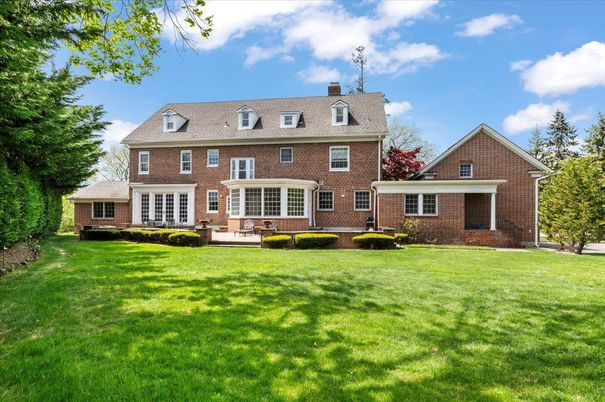 Backyard, Exterior, Facade, Brick Facade, Georgian