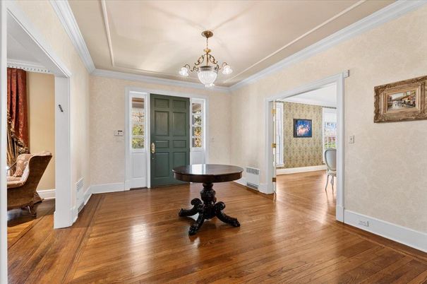 Interior, Pendant Lights, Wood Texture Flooring