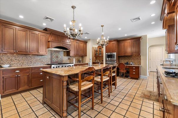 Chandelier, Interior, Kitchen, Recessed Lighting, Stainless Steel Appliances