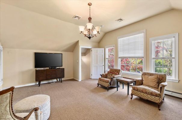 Chandelier, Interior, Living room