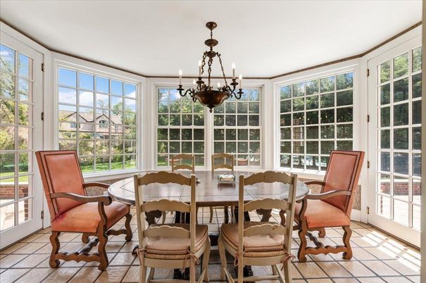 Chandelier, Dining room, Interior