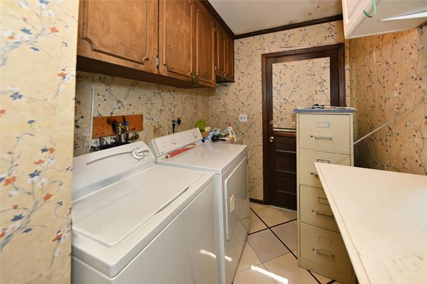 Interior, Washer