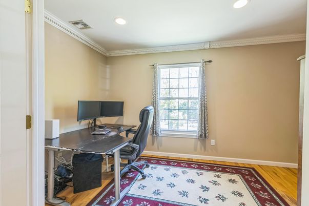 Home Office, Interior, Recessed Lighting, Wood Texture Flooring