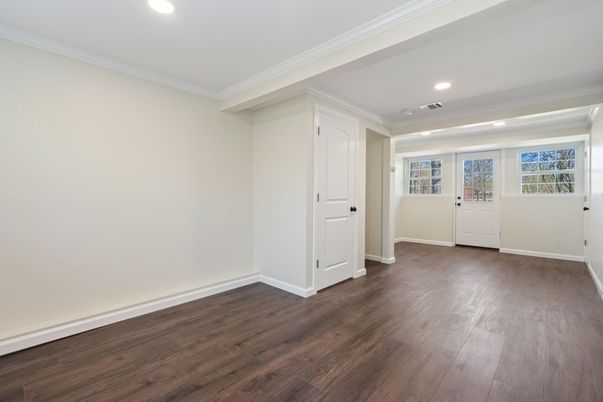 Empty room, Interior, Recessed Lighting, Wood Texture Flooring