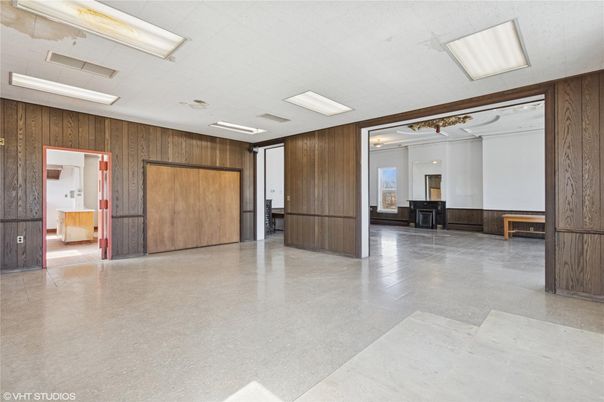 Empty room, Interior, Recessed Lighting, Wooden Walls