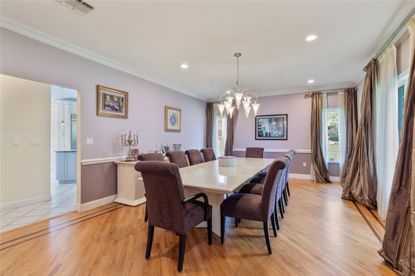 Chandelier, Dining room, Interior, Recessed Lighting, Wood Texture Flooring