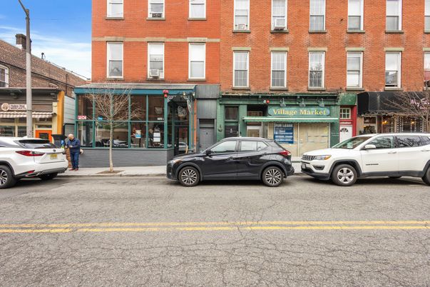 Exterior, Facade, Brick Facade, Rowhouse
