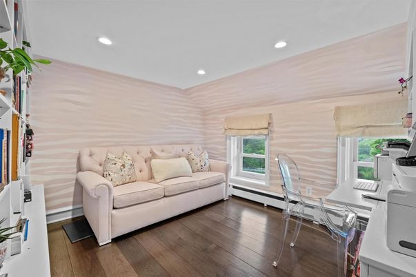 Home Office, Interior, Recessed Lighting, Wood Texture Flooring
