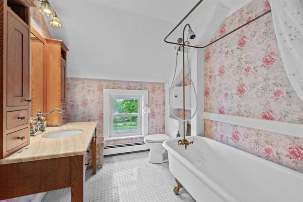 Bathroom, Free Standing Baths, Interior