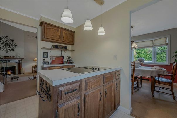 Dining room, Fireplace, Interior, Kitchen, Pendant Lights