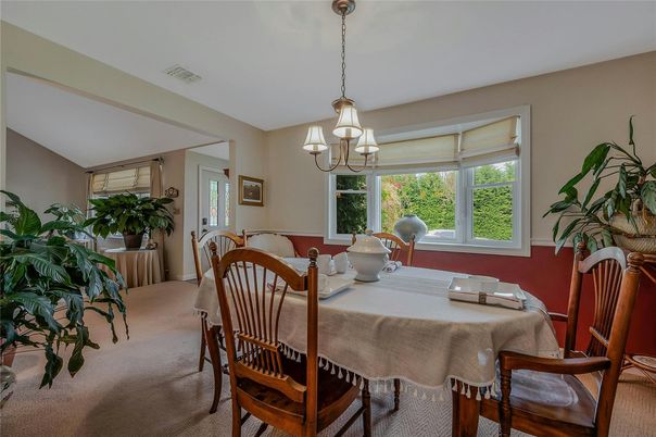 Chandelier, Dining room, Interior