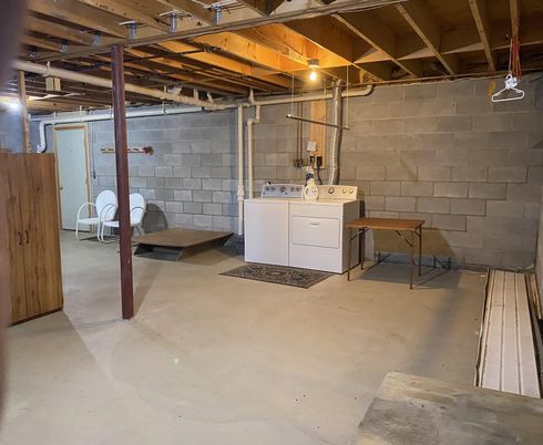 Interior, Stone Walls, Washer, Wooden Beams