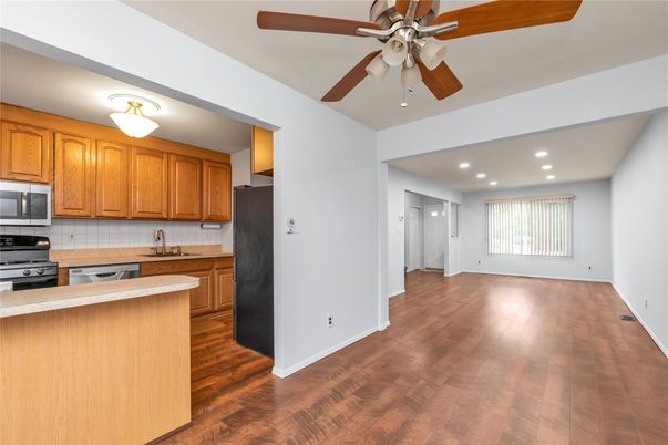 Interior, Kitchen, Recessed Lighting, Wood Texture Flooring