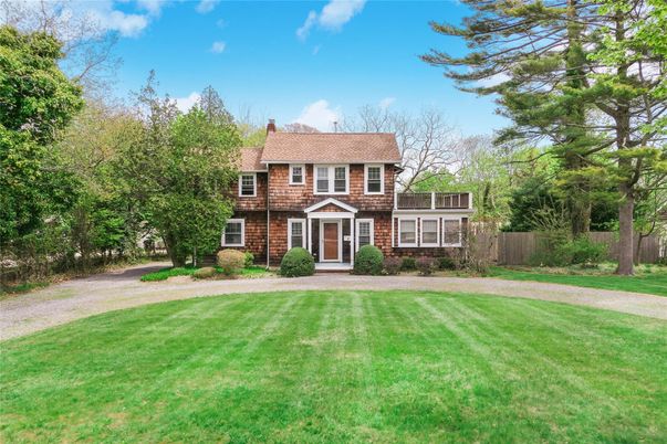 Backyard, Exterior, Facade, Brick Facade, Georgian