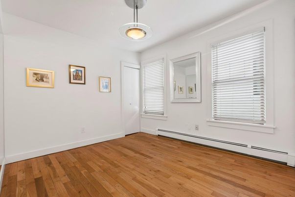Empty room, Interior, Pendant Lights, Wood Texture Flooring