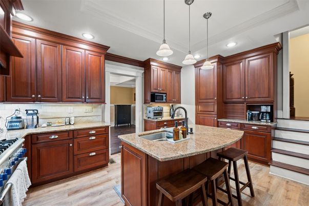 Interior, Kitchen, Pendant Lights, Recessed Lighting, Wood Texture Flooring
