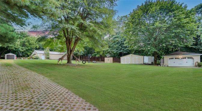 Backyard, Detached Garage, Exterior