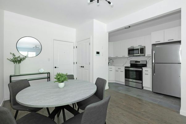 Dining room, Interior, Kitchen, Stainless Steel Appliances, Wood Texture Flooring