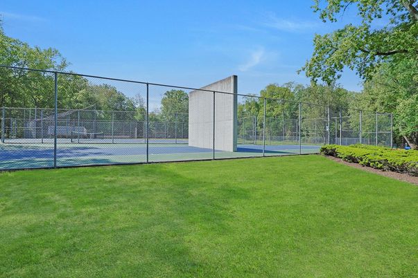 Exterior, Tennis Courts
