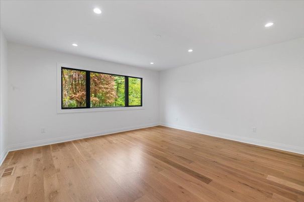 Empty room, Interior, Recessed Lighting, Wood Texture Flooring