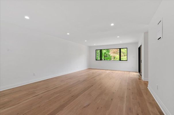 Empty room, Interior, Recessed Lighting, Wood Texture Flooring