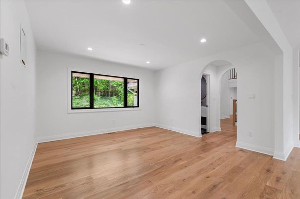 Empty room, Interior, Recessed Lighting, Wood Texture Flooring