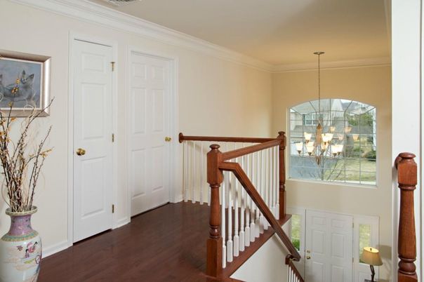 Interior, Pendant Lights, Wood Texture Flooring