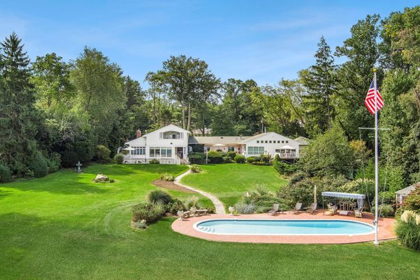 Backyard, Exterior, Pool