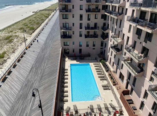 Exterior, Pool, Water