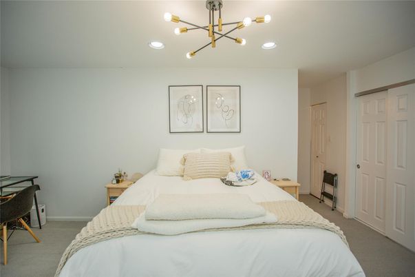 Bedroom, Interior, Pendant Lights, Recessed Lighting