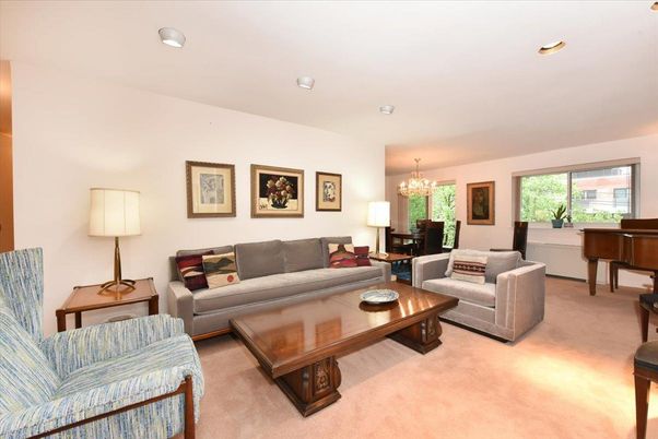 Chandelier, Interior, Living room, Piano, Recessed Lighting