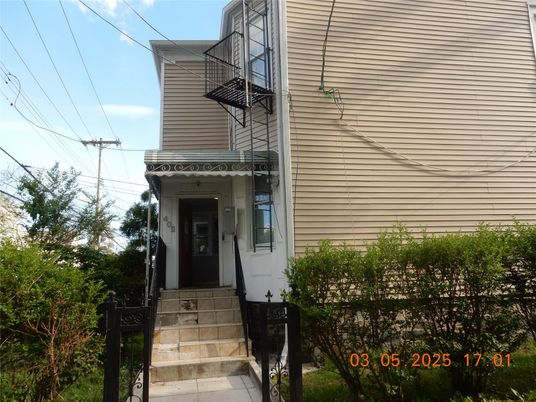 Exterior, Facade, None