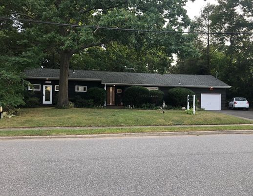 Attached, Exterior, Facade, Ranch