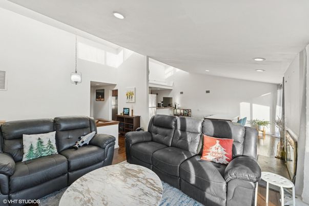 Interior, Living room, Pendant Lights, Recessed Lighting, Wood Texture Flooring