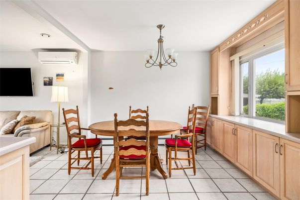 Chandelier, Dining room, Interior