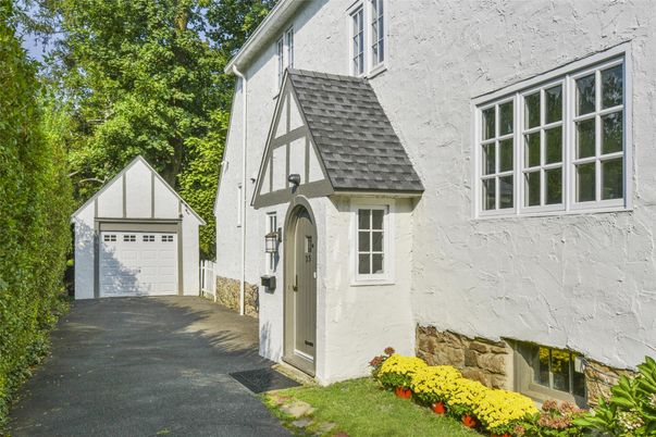 Detached Garage, Exterior