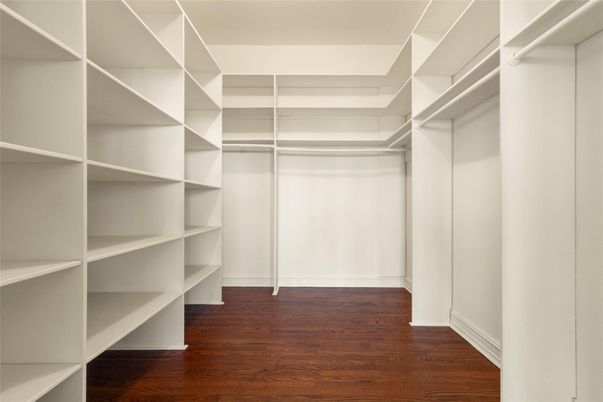 Interior, Walk-in Closets, Wood Texture Flooring