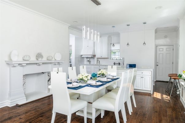 Dining room, Interior, Kitchen, Pendant Lights, Recessed Lighting, Wood Texture Flooring