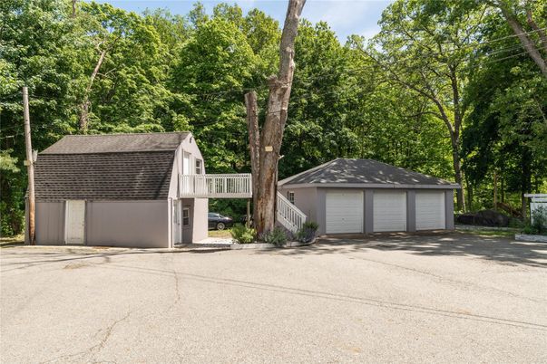 Detached Garage, Exterior