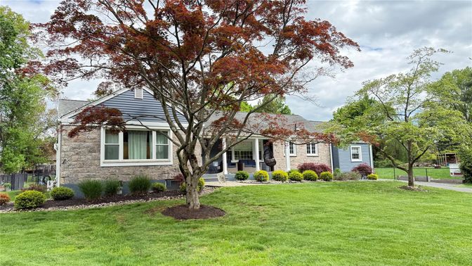 Backyard, Exterior, Facade, Brick Facade, Cape Cod