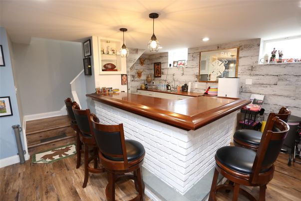 Interior, Pendant Lights, Recessed Lighting, Wood Texture Flooring