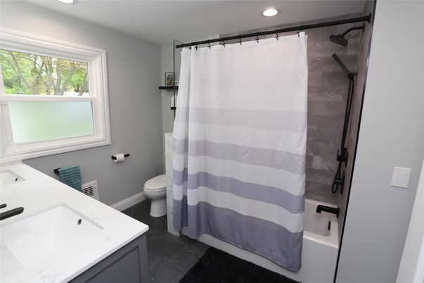 Bathroom, Interior, Recessed Lighting