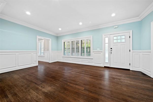 Empty room, Interior, Recessed Lighting, Wood Texture Flooring
