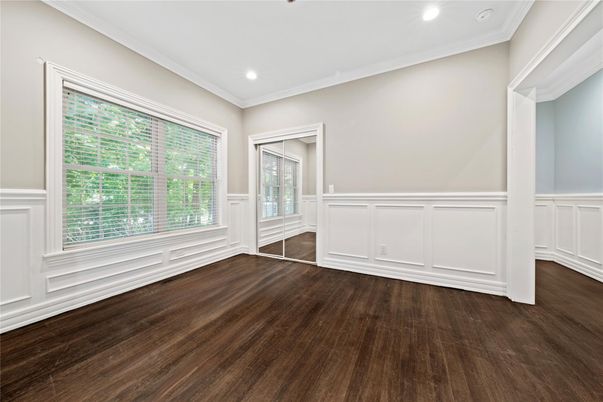 Empty room, Interior, Recessed Lighting, Wood Texture Flooring