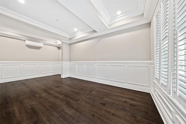 Empty room, Interior, Recessed Lighting, Wood Texture Flooring
