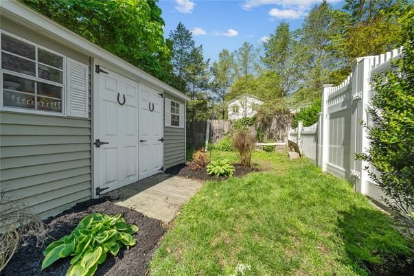 Backyard, Exterior