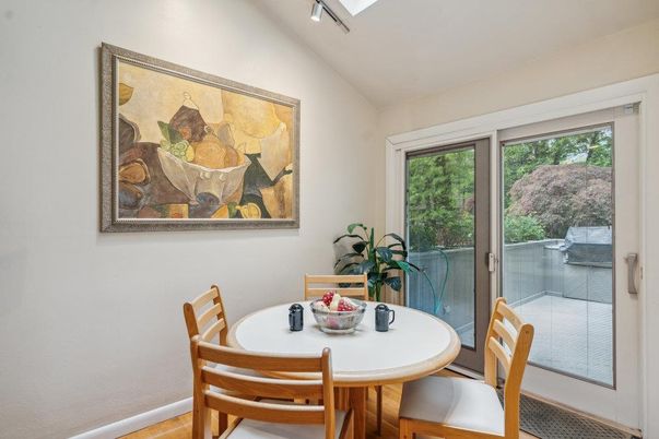 Dining room, Interior