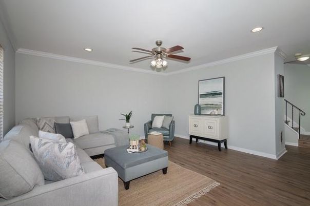 Interior, Living room, Recessed Lighting, Wood Texture Flooring