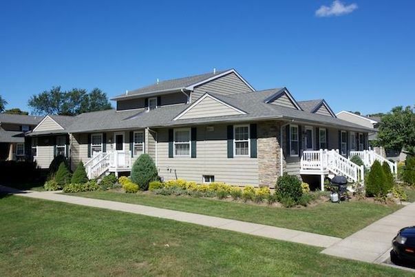 Backyard, Exterior, Facade, Cape Cod